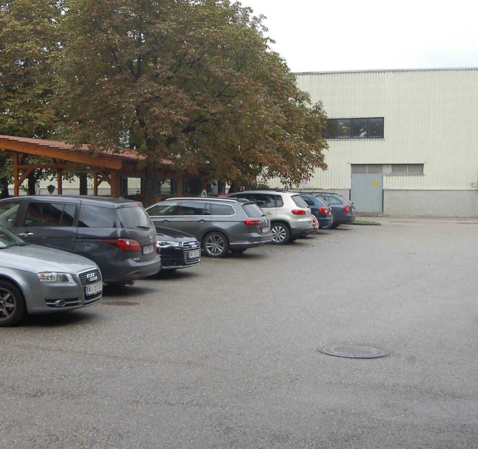 Gasthof Huber Wels Exteriér fotografie